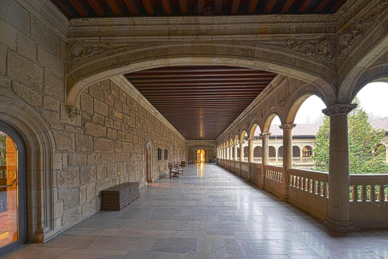 莱昂酒店 外观 照片 The University of Salamanca