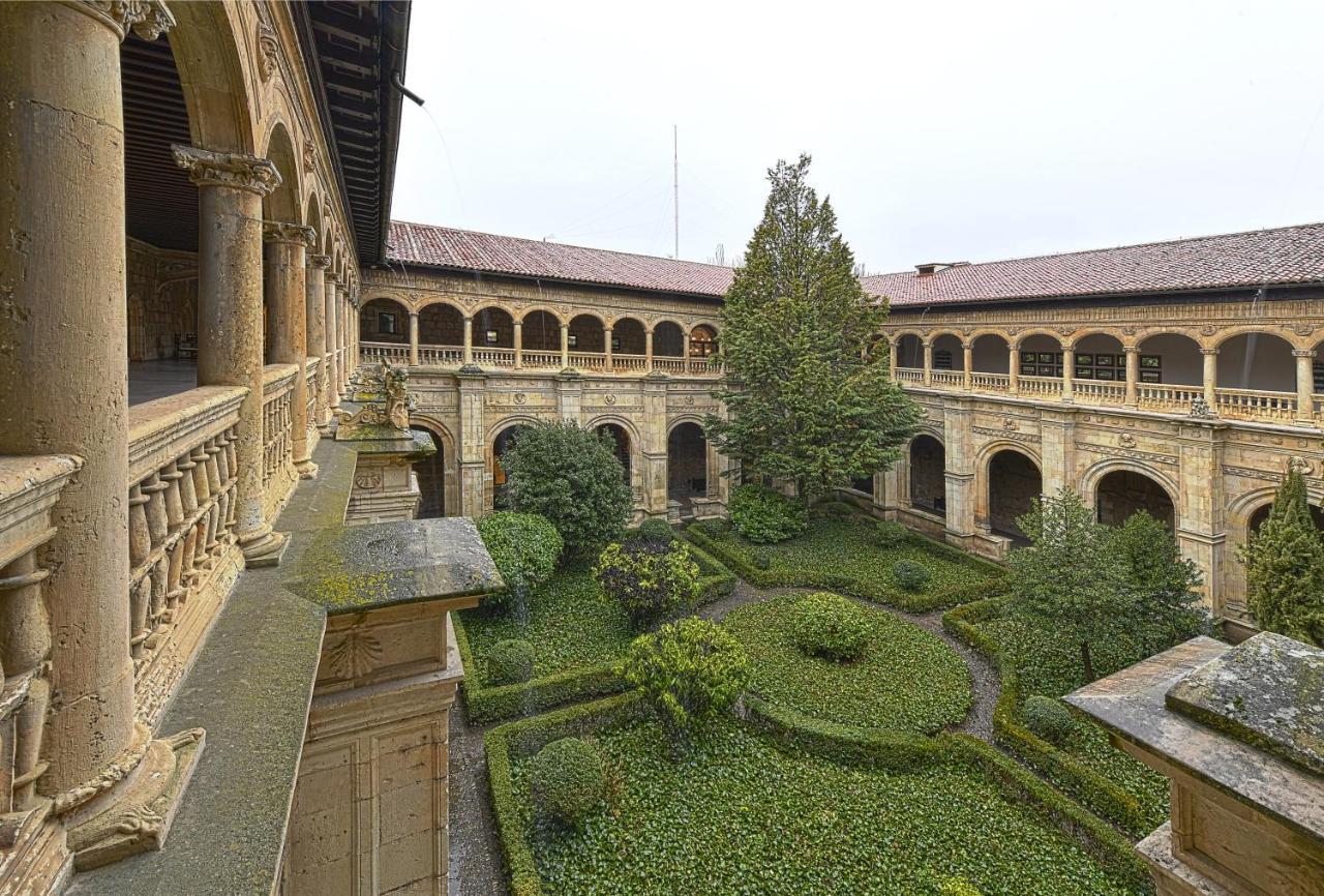 莱昂酒店 外观 照片 University of Salamanca