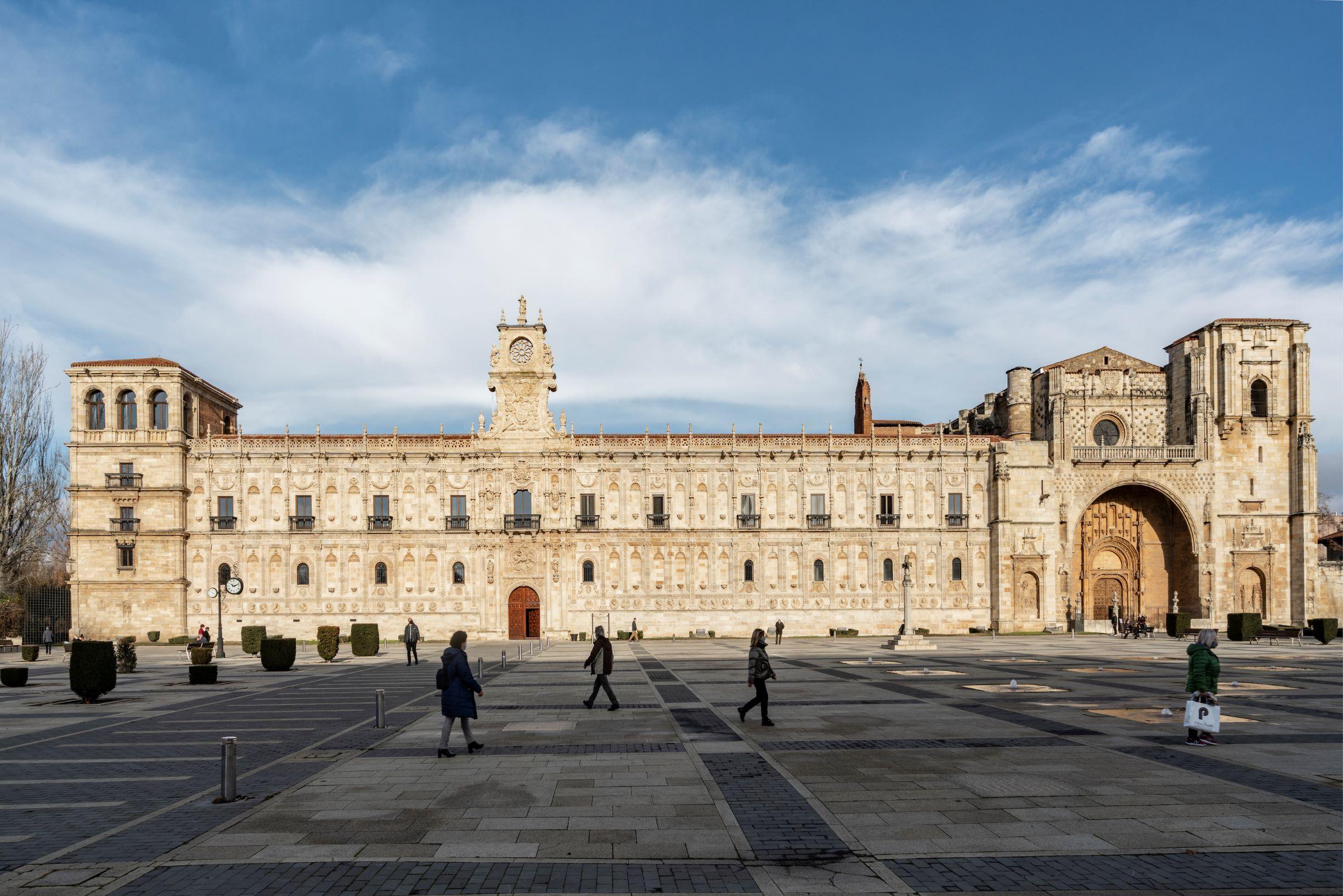 莱昂酒店 外观 照片 The University of Salamanca